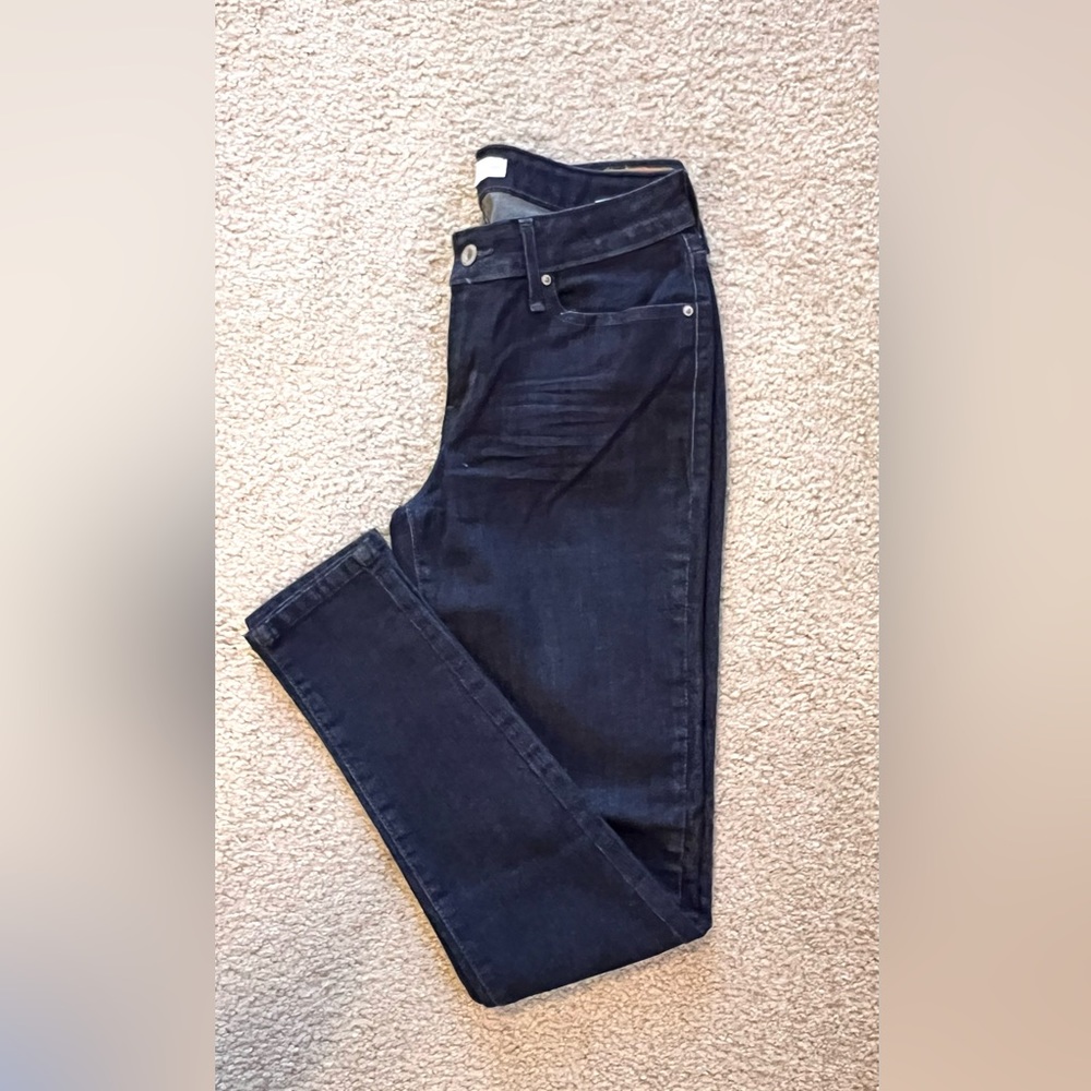 New with out tag Levi’s dark blue denim leggings size 8M. 29/32